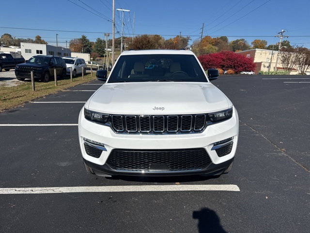 2025 Jeep Grand Cherokee Limited photo 2