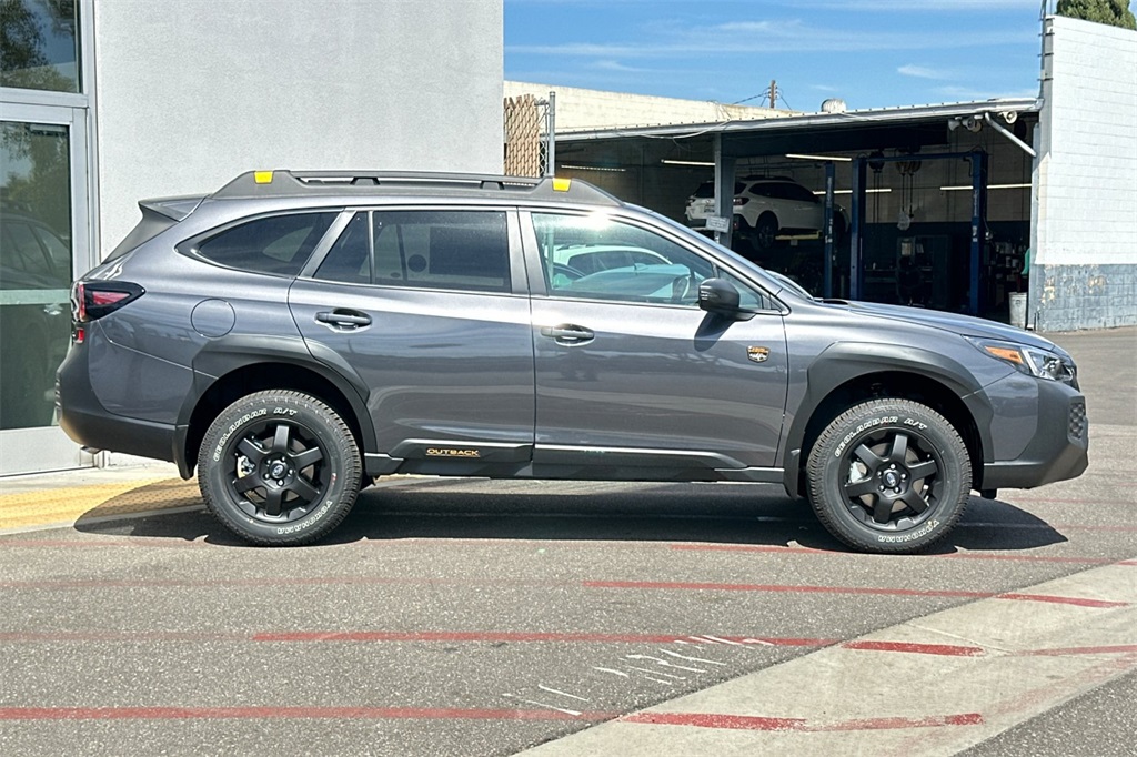 2025 Subaru Outback Wilderness photo 2