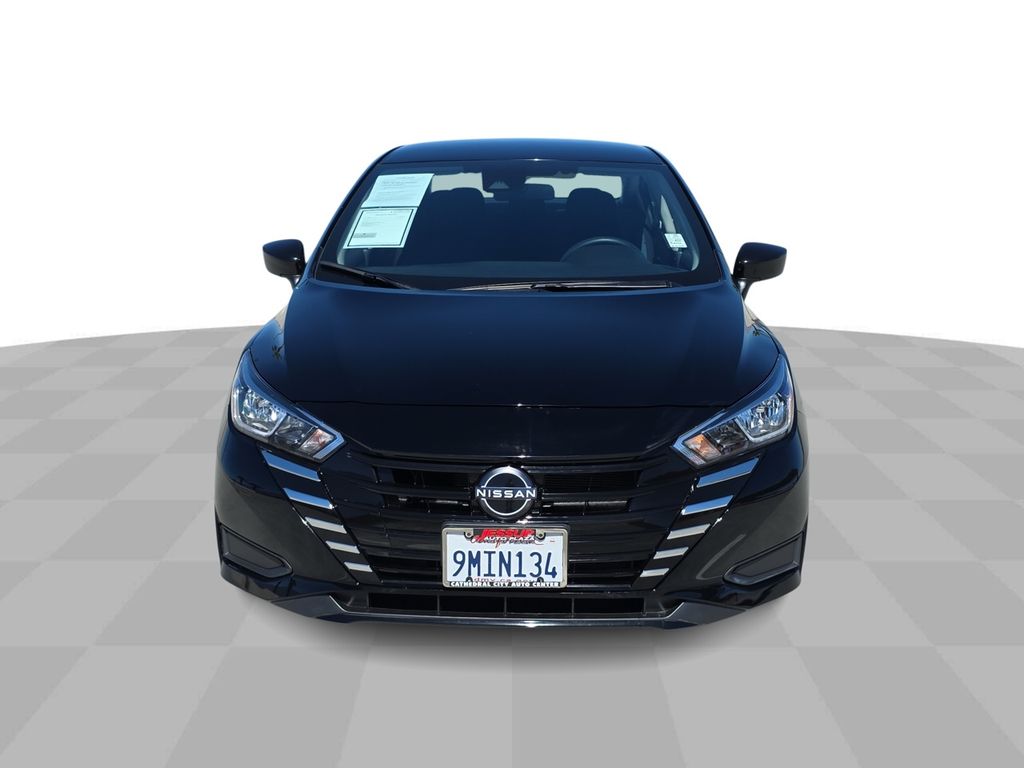 2024 Nissan Versa SV photo 3
