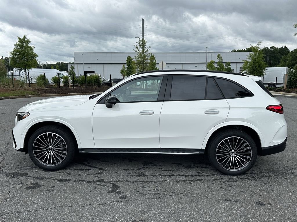 2025 Mercedes Benz GLC 300 4MATIC photo 5