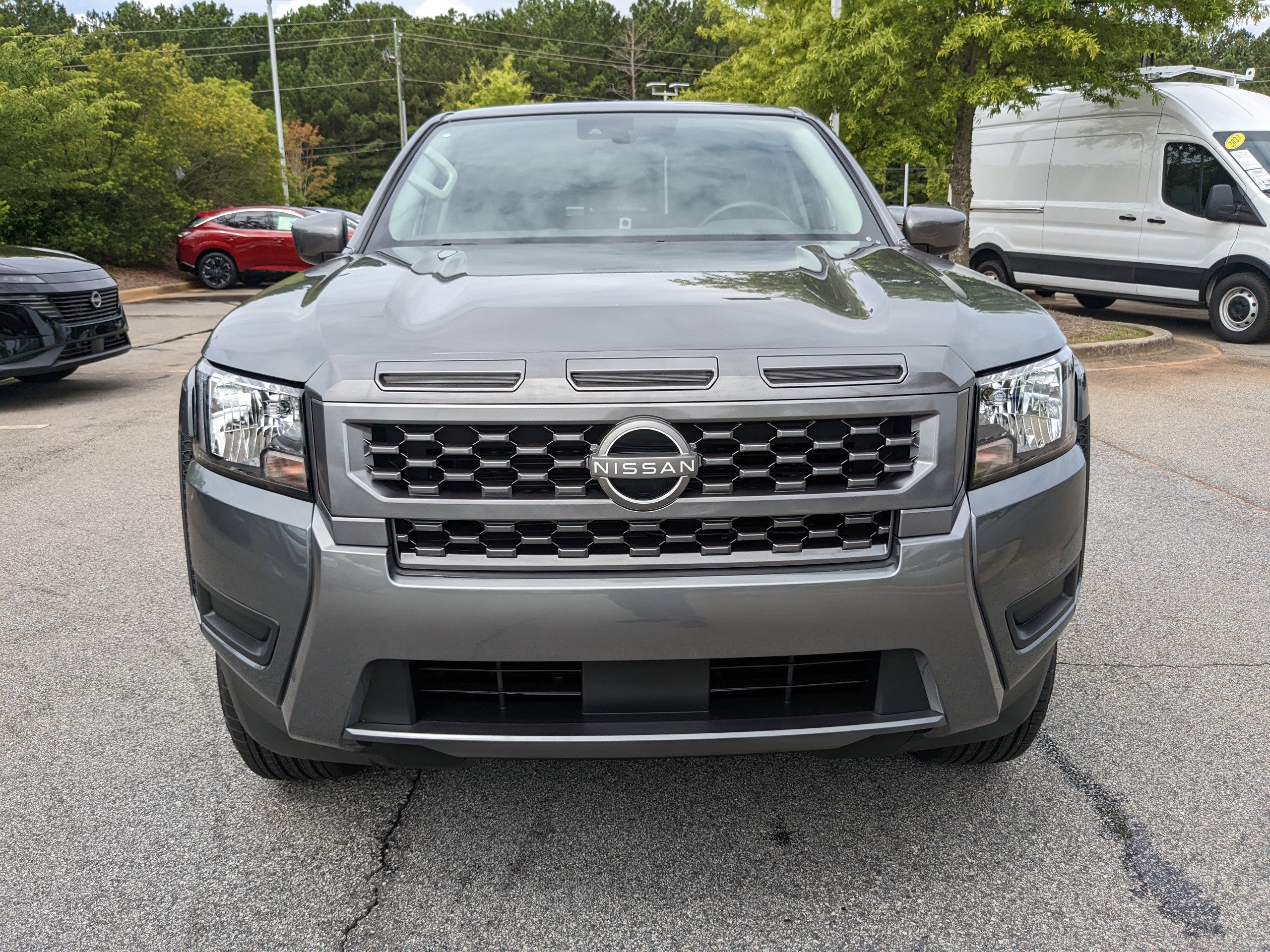2025 Nissan Frontier SV photo 4