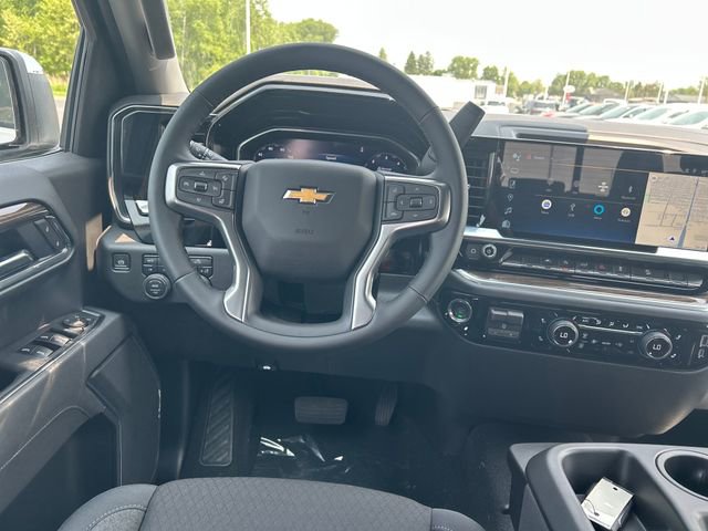 2025 Chevrolet Silverado 1500 LT photo 12