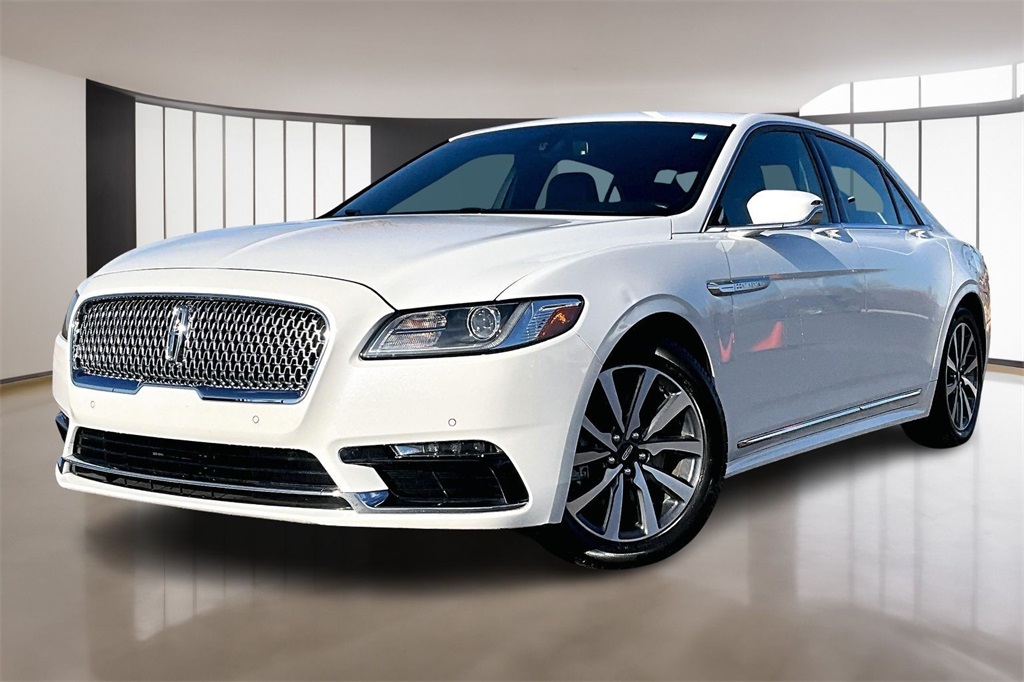 2020 Lincoln Continental Base's photo
