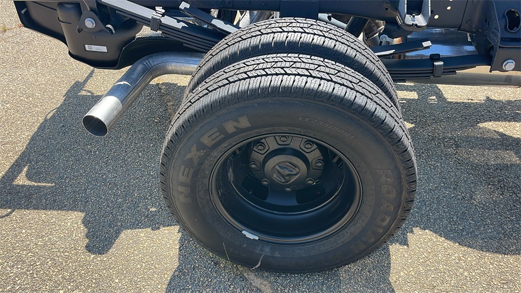 2025 Ram 3500 Tradesman photo 8