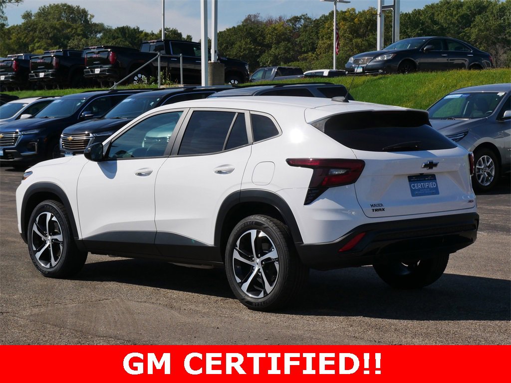 2024 Chevrolet Trax photo 3