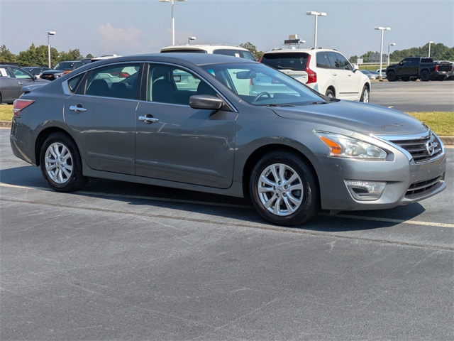 Used 2015 Nissan Altima S with VIN 1N4AL3AP8FC103690 for sale in Gainesville, GA