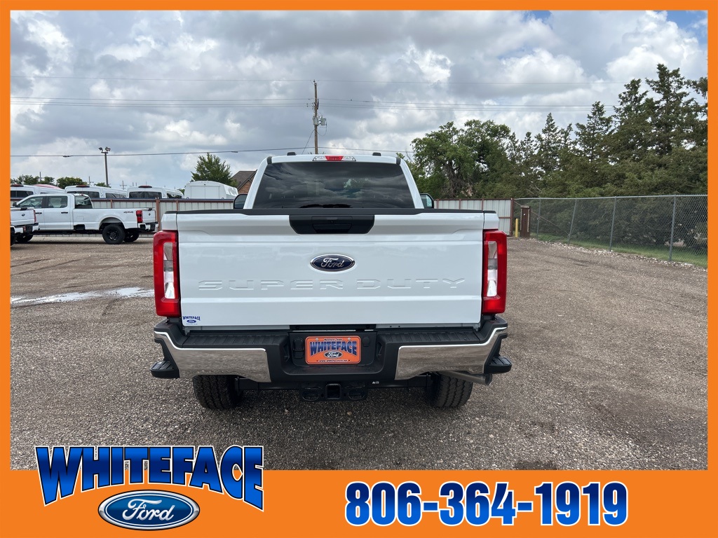 2025 Ford F-350 XLT photo 5