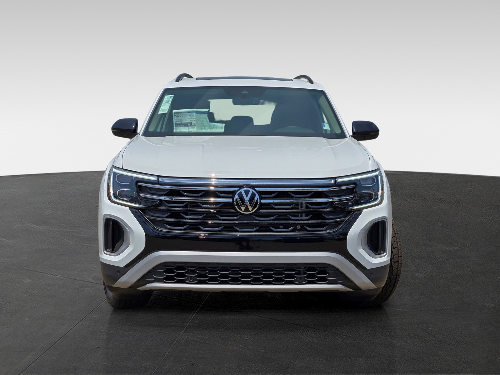 2025 Volkswagen Atlas SE Technology Peak Edition photo 2