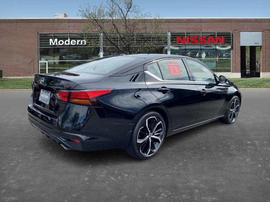 2024 Nissan Altima 2.5 SR photo 4