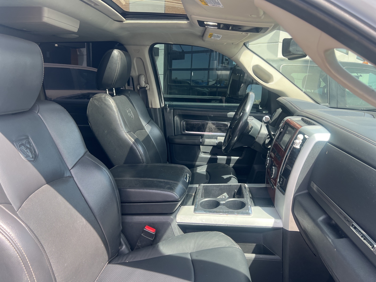 2012 Ram 3500 Laramie Longhorn photo 4
