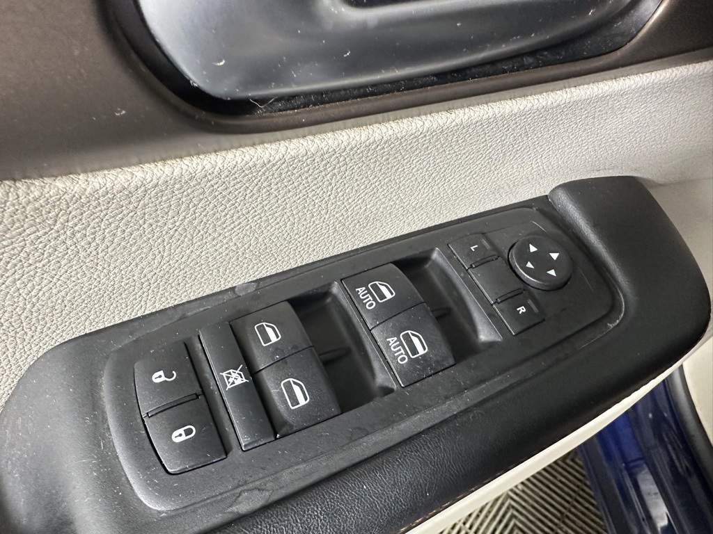 2018 Chrysler Pacifica Touring Plus photo 11
