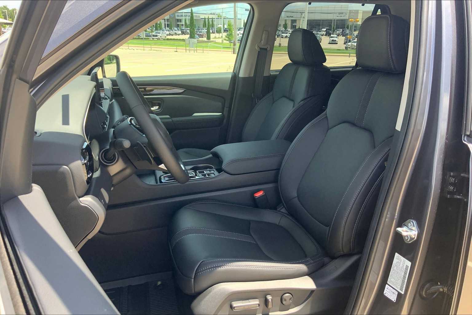 2025 Honda Pilot EX-L photo 10