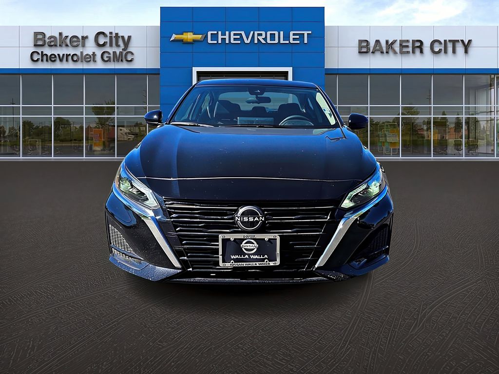 2024 Nissan Altima 2.5 SV photo 2
