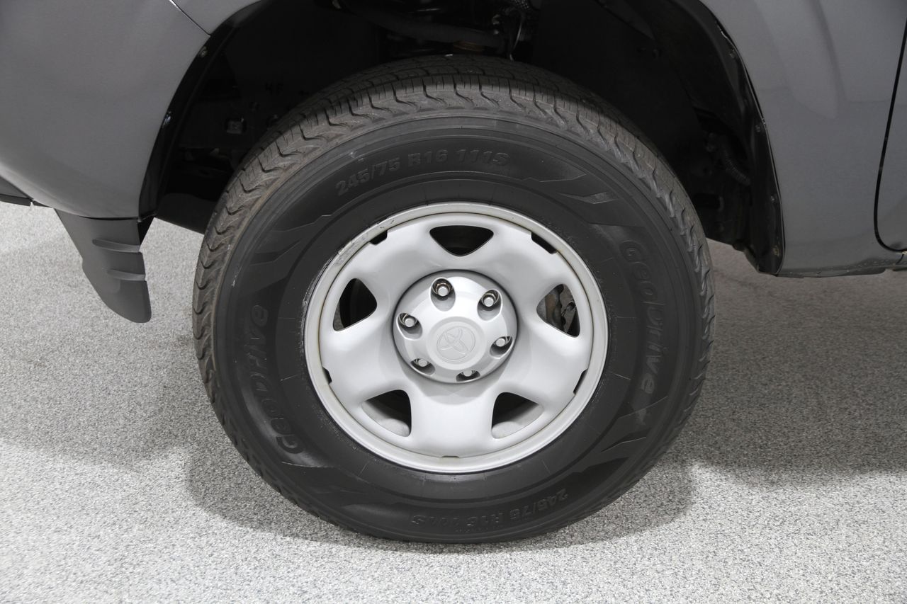 2023 Toyota Tacoma SR V6 photo 19