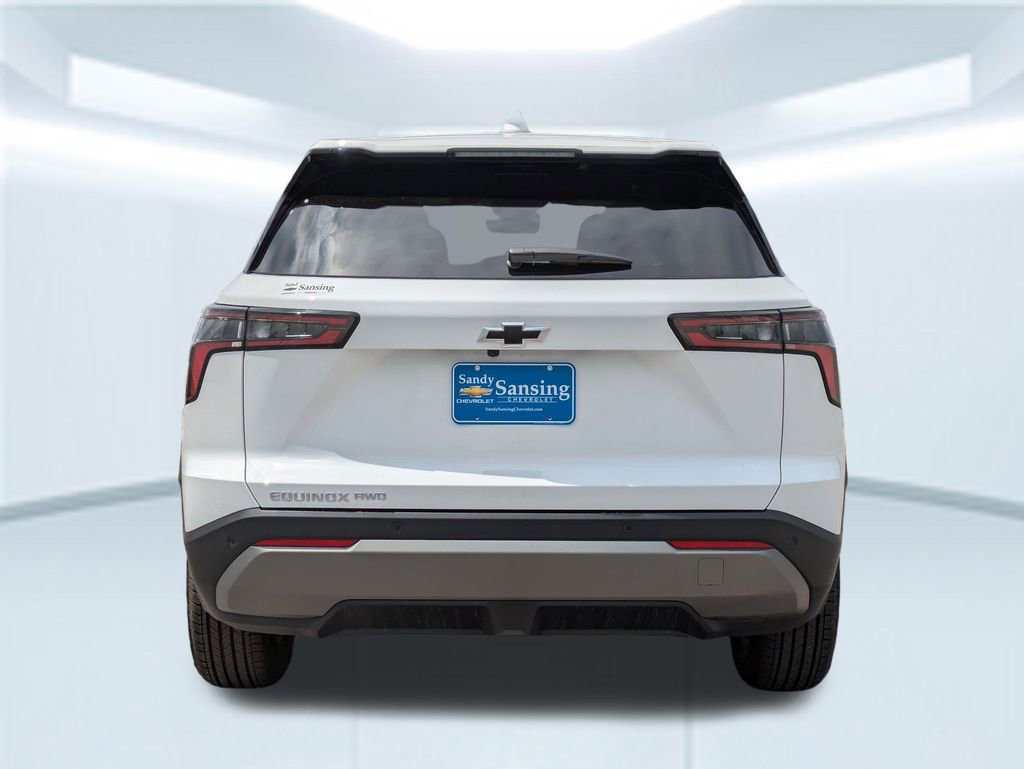2025 Chevrolet Equinox LT photo 4