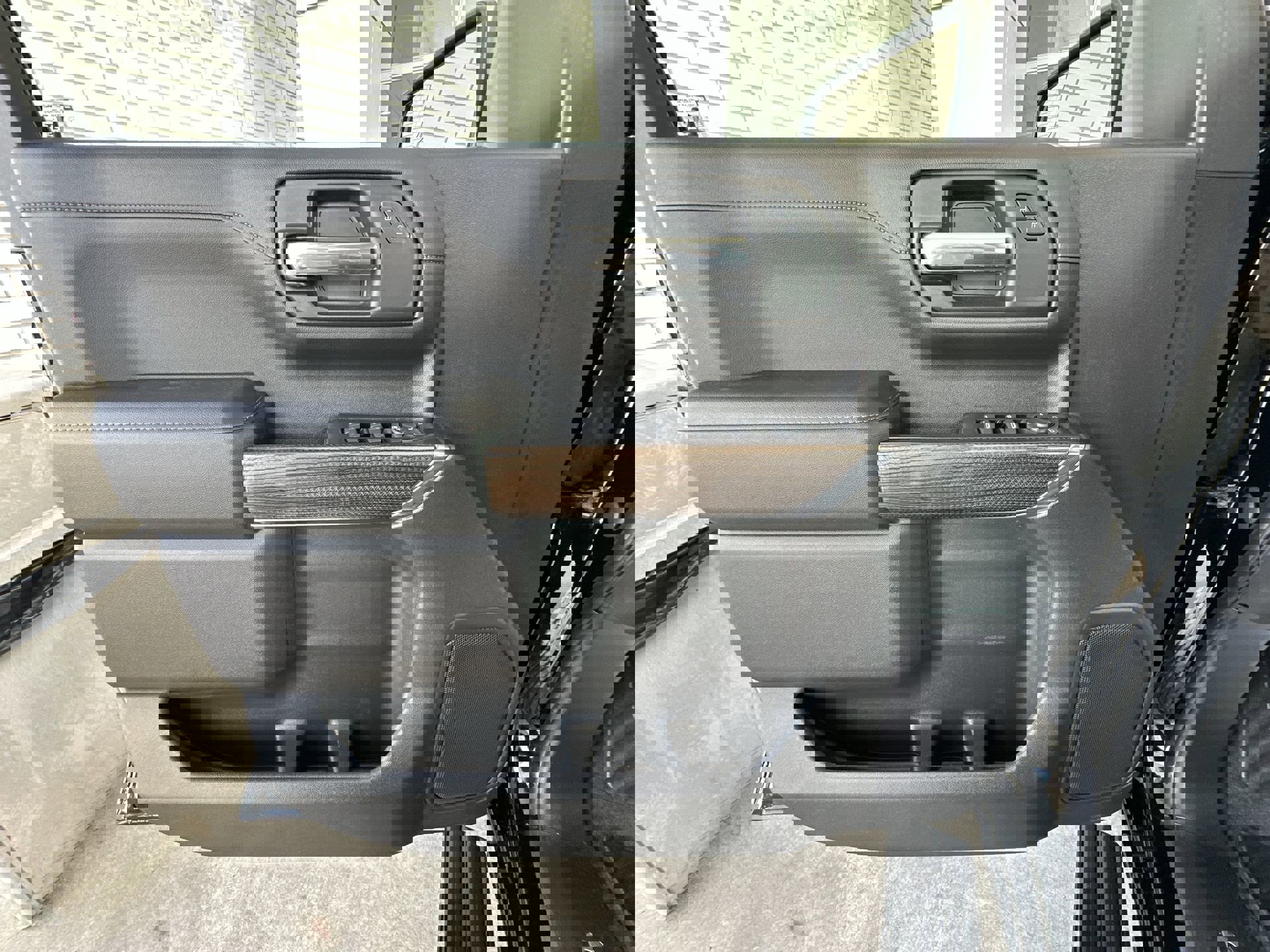 2020 Chevrolet Silverado 1500 LT photo 21