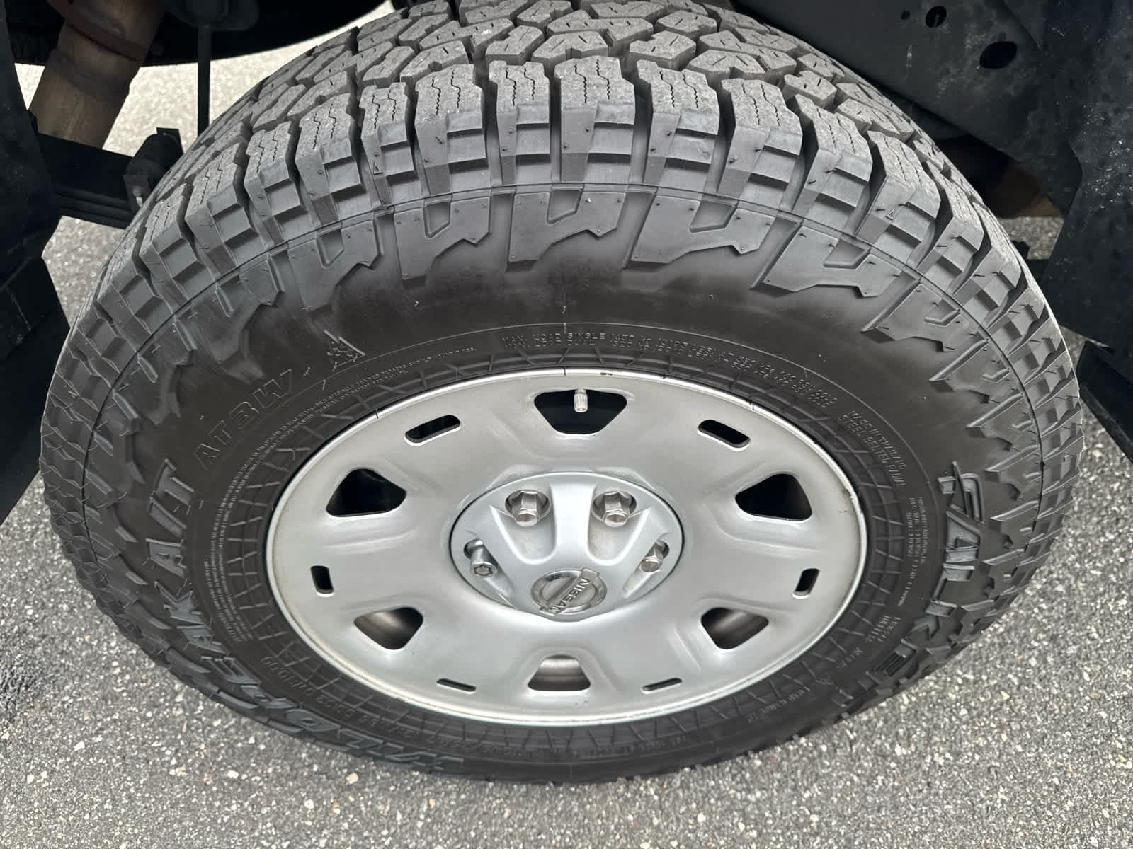 2022 Nissan Titan Crew Cab S photo 10