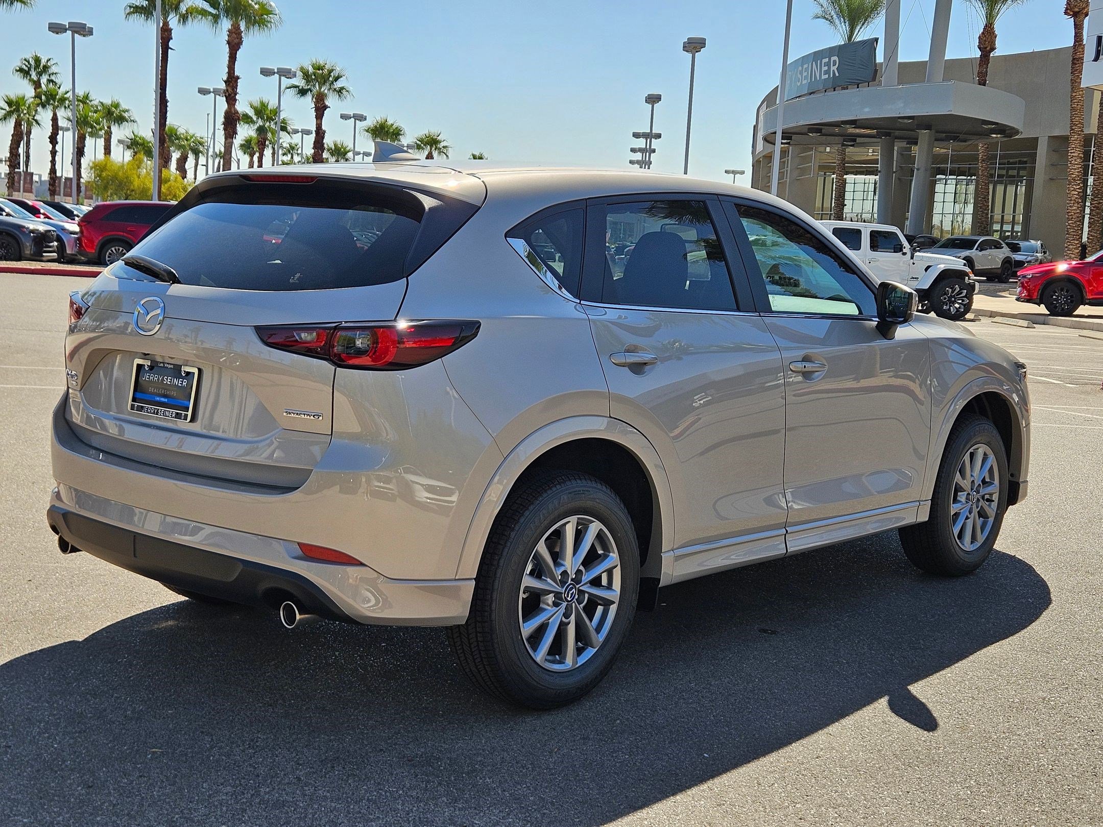 2025 Mazda CX-5 2.5 S Preferred photo 4