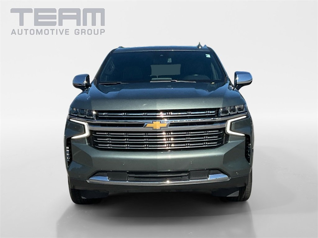 2023 Chevrolet Suburban Premier photo 2