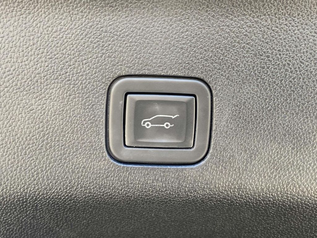 2024 Chevrolet Tahoe LT photo 8