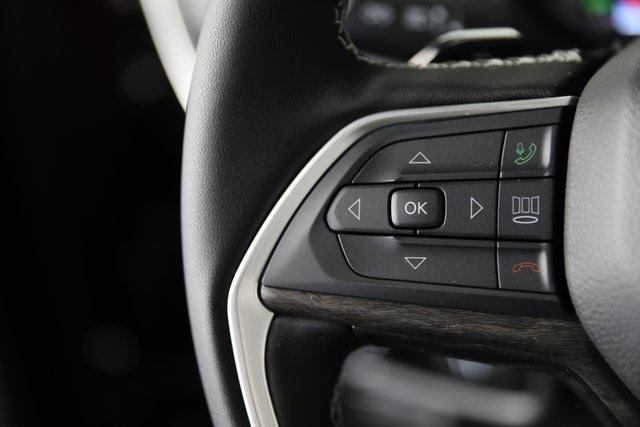 2025 Jeep Grand Cherokee Limited photo 4