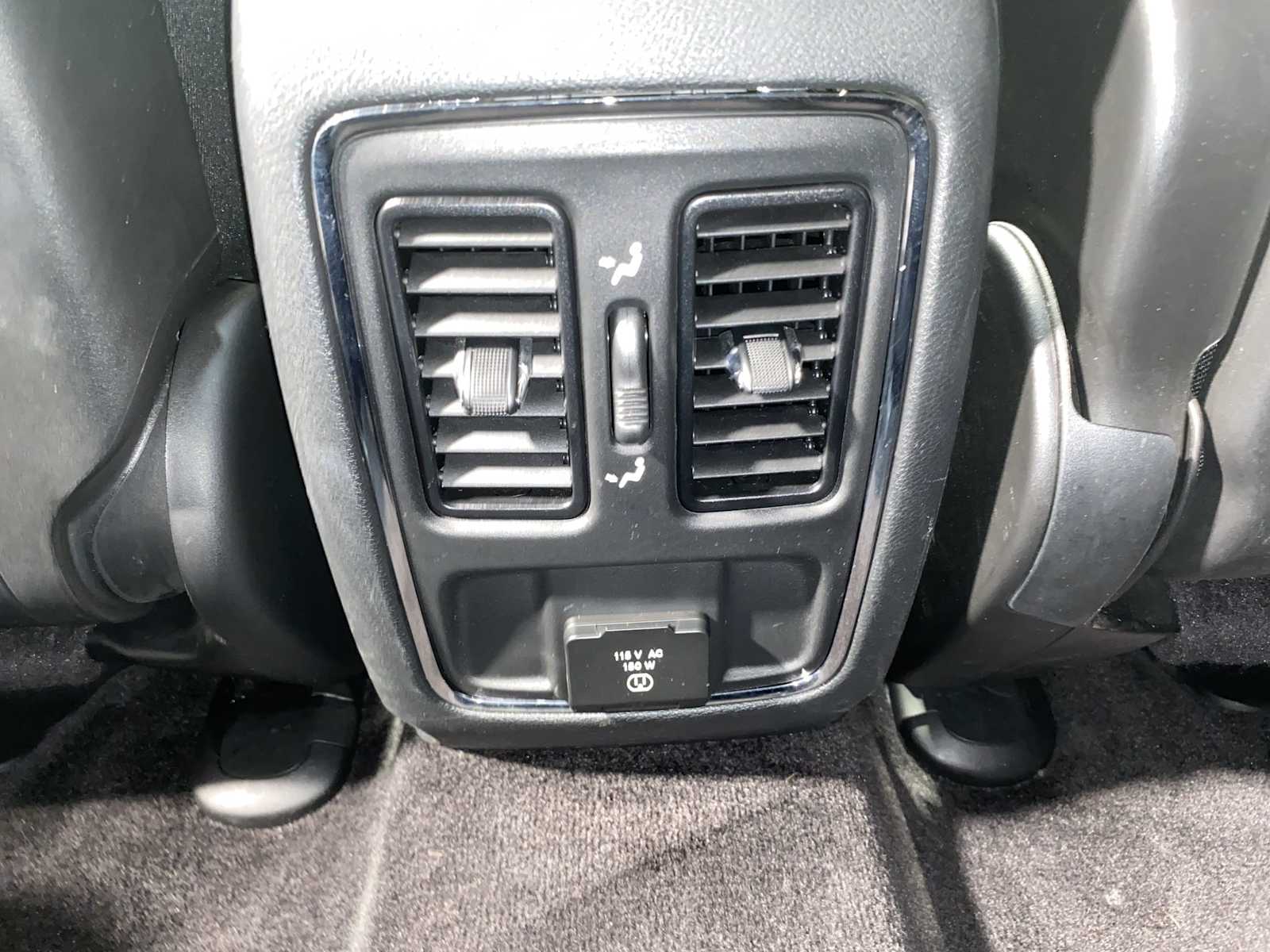 2019 Jeep Grand Cherokee Altitude photo 20