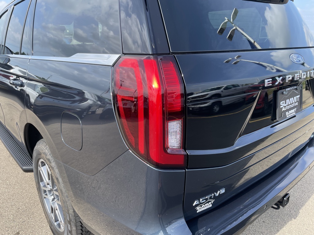 2025 Ford Expedition photo 29