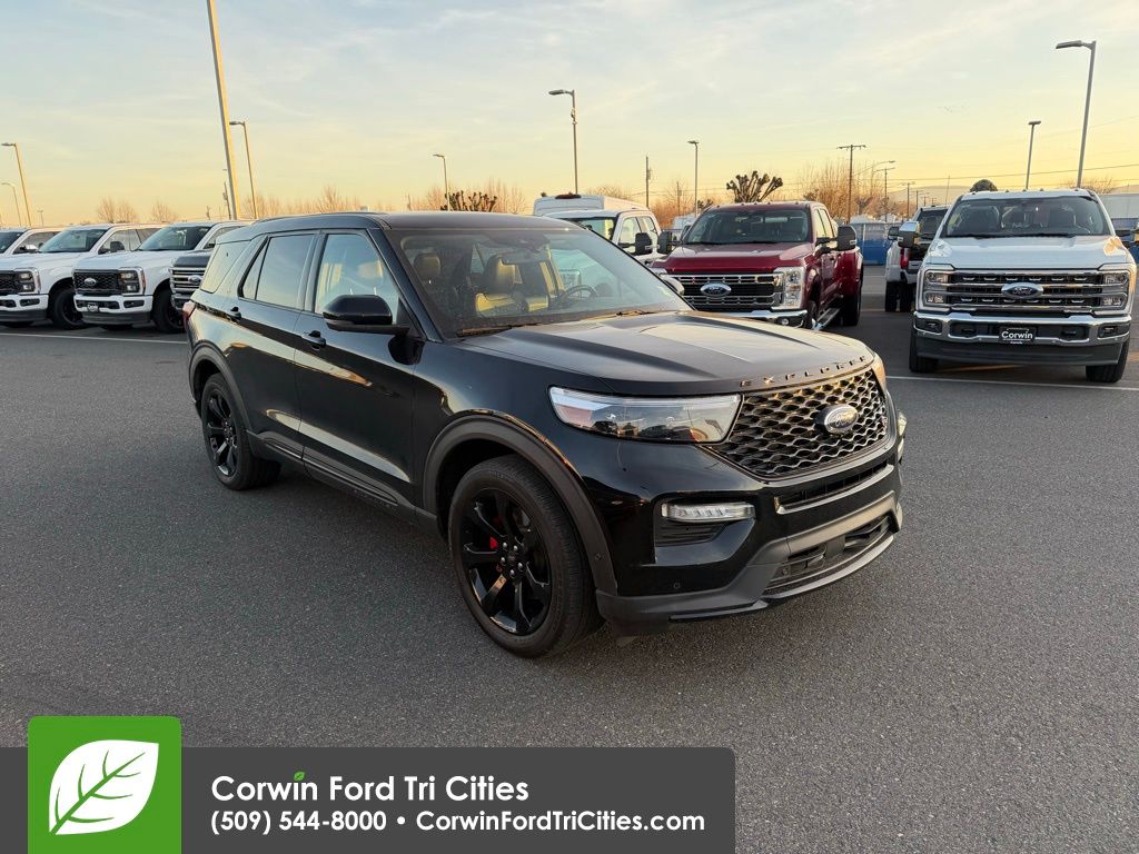 2021 Ford Explorer ST's photo