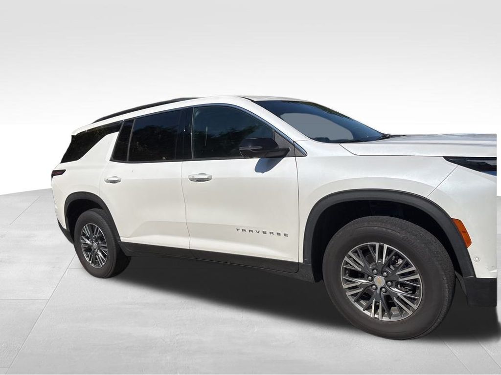 2024 Chevrolet Traverse photo 15