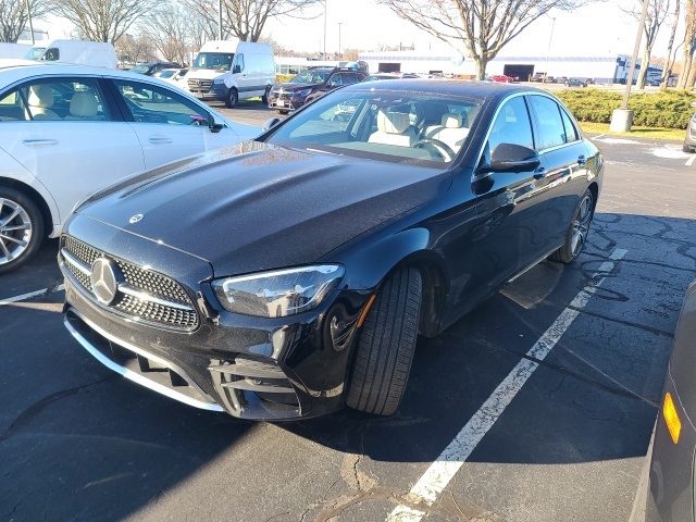 2023 Mercedes-Benz E-Class E450's photo