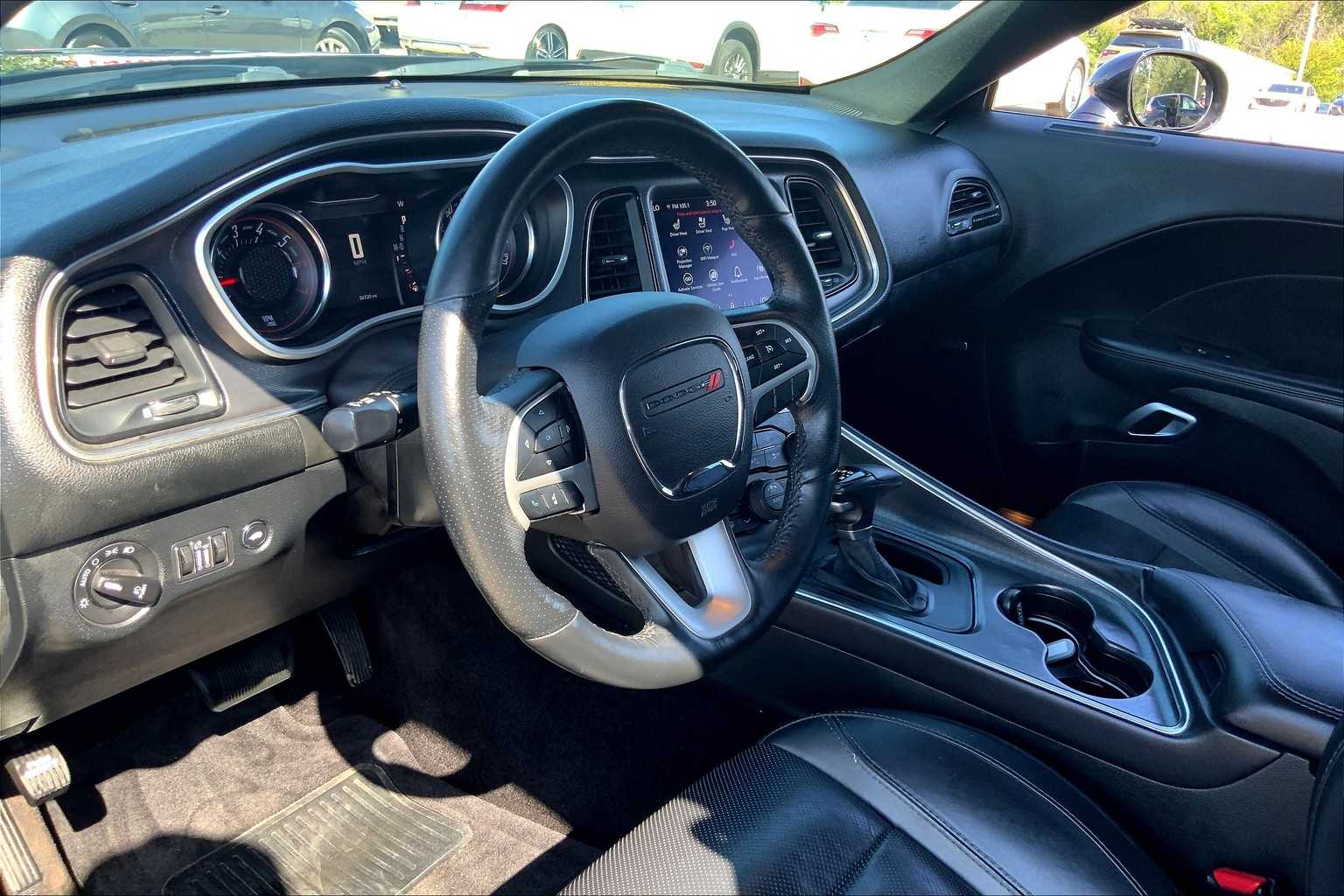 2018 Dodge Challenger R/T photo 16
