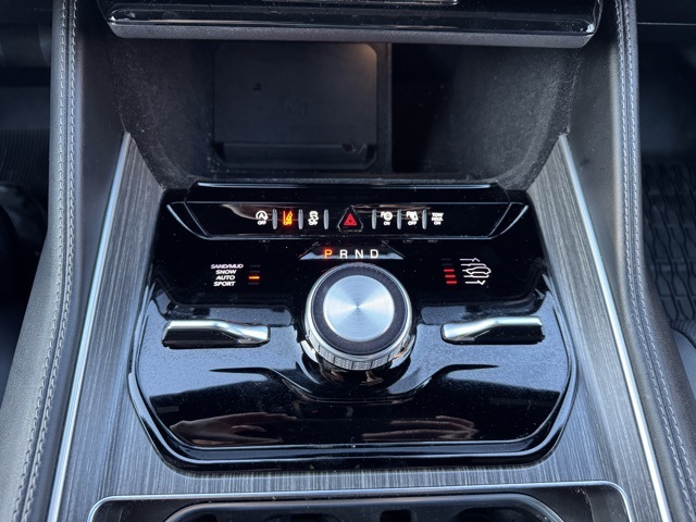 2024 Jeep Wagoneer Series II photo 28