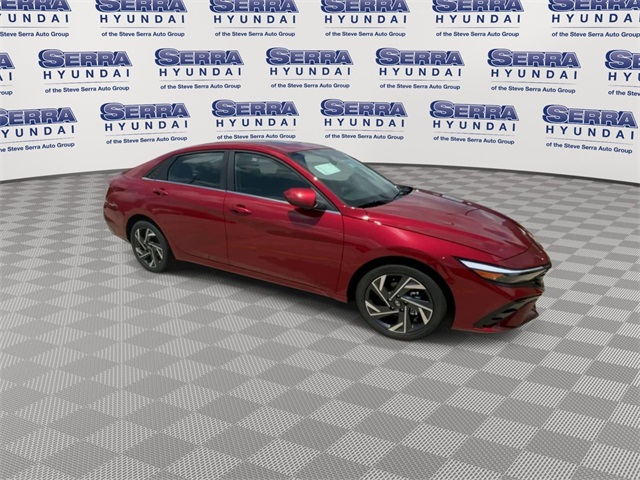 2024 Hyundai Elantra SEL Convenience photo 3