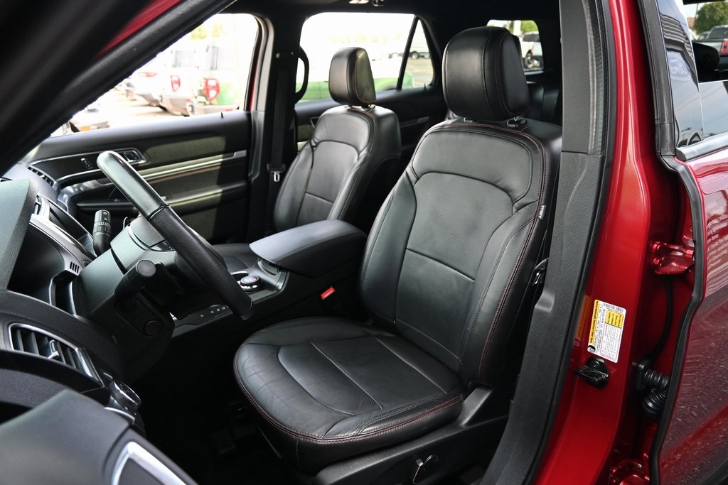 2018 Ford Explorer Sport photo 21
