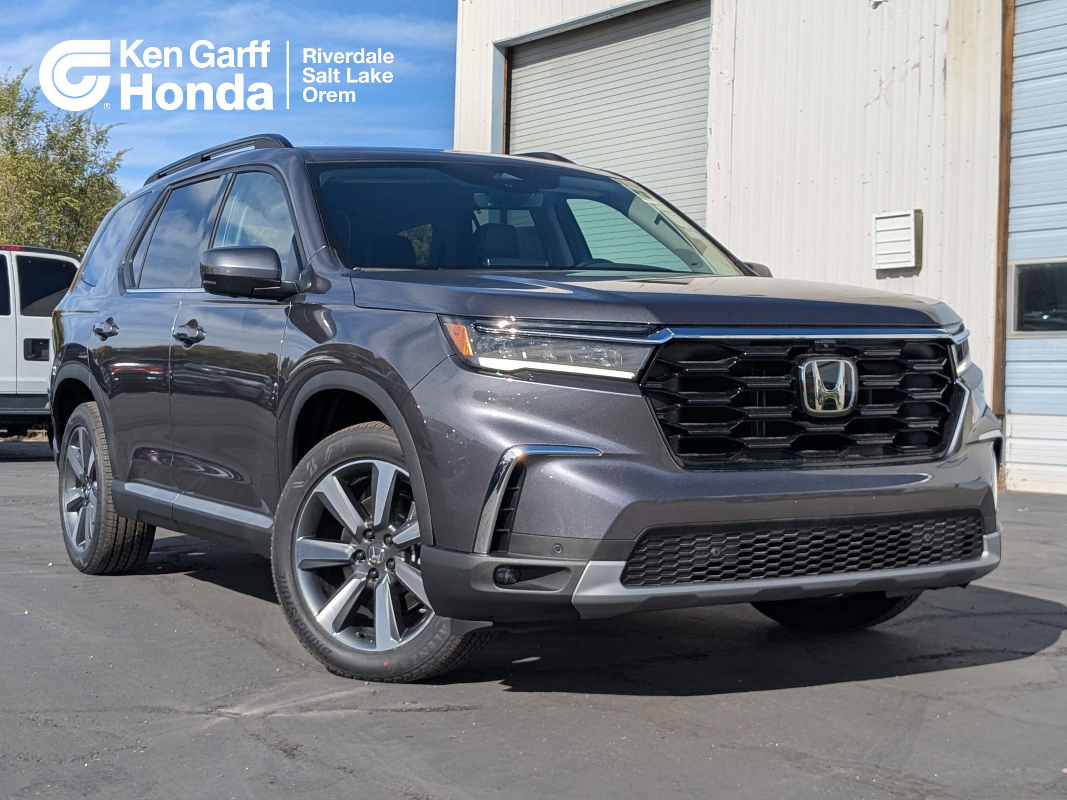 2025 Honda Pilot Elite's photo
