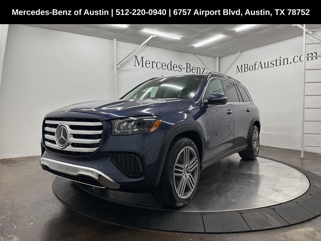 2025 Mercedes Benz GLS 450 4MATIC photo 3