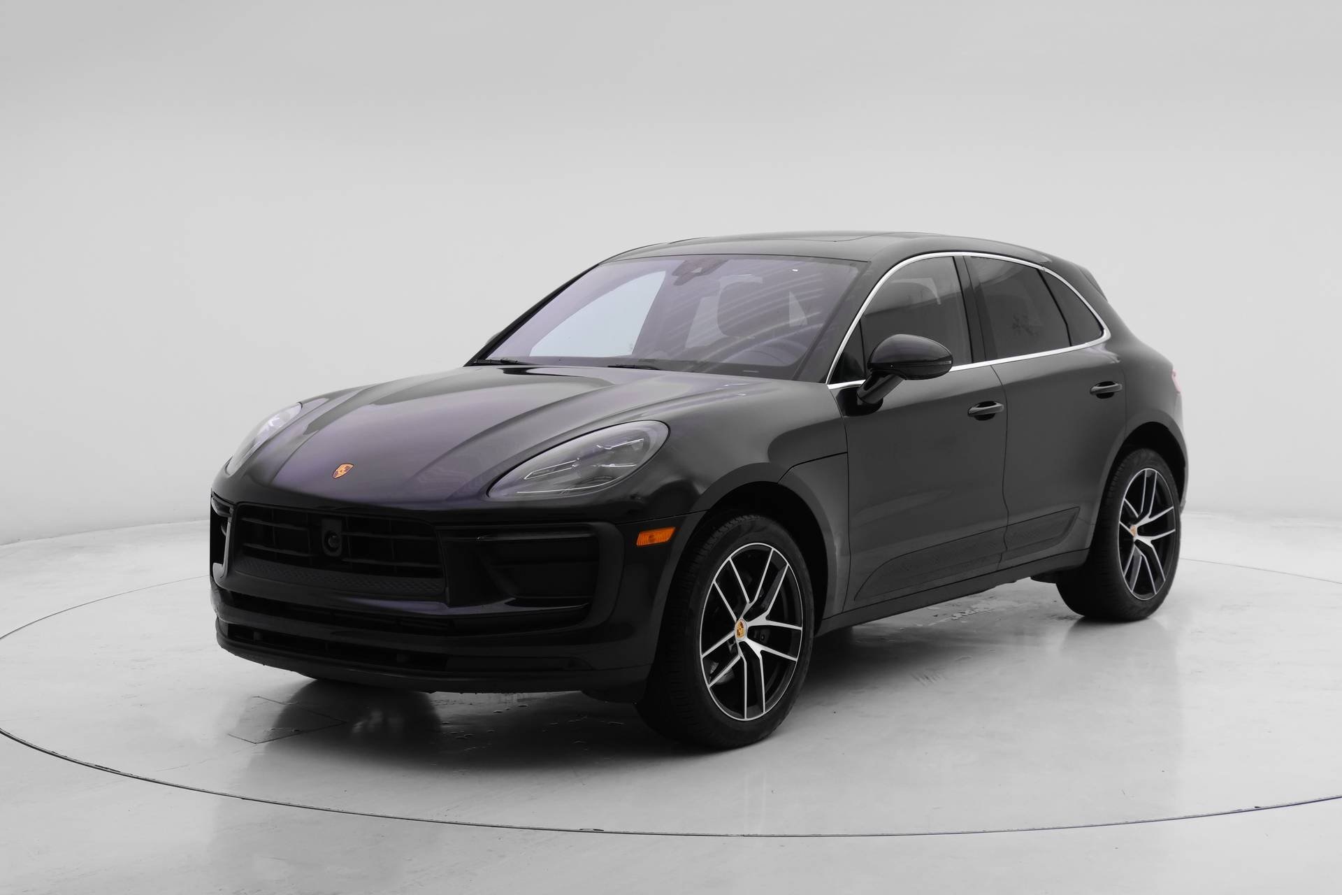 2025 Porsche Macan's photo