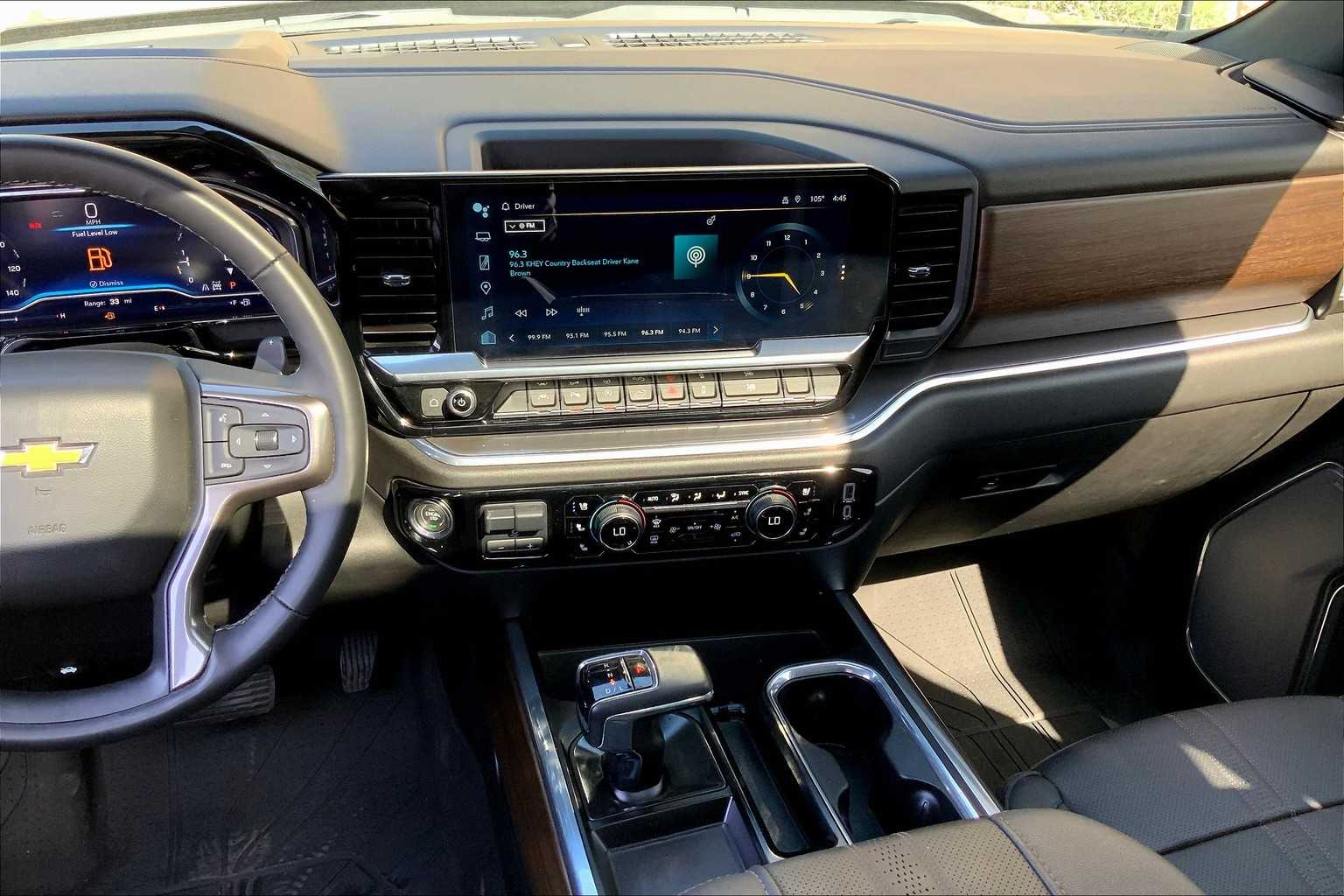 2024 Chevrolet Silverado 1500 High Country photo 30