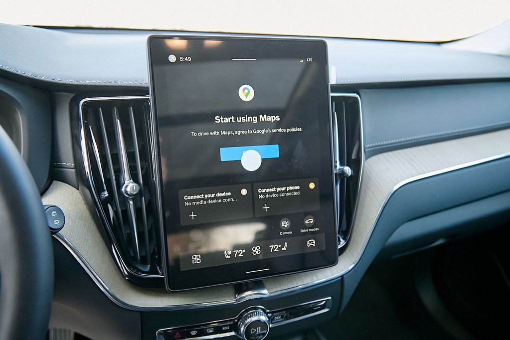 2026 VOLVO XC60 - Image 16