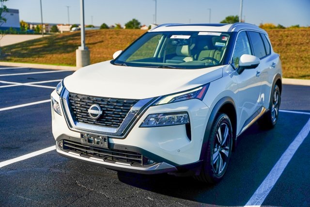 2022 Nissan Rogue SL photo 4