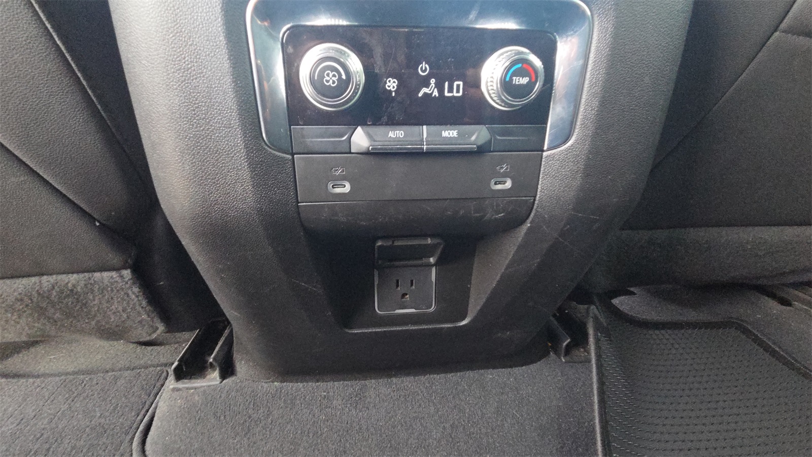 2023 Gmc Yukon SLT photo 20