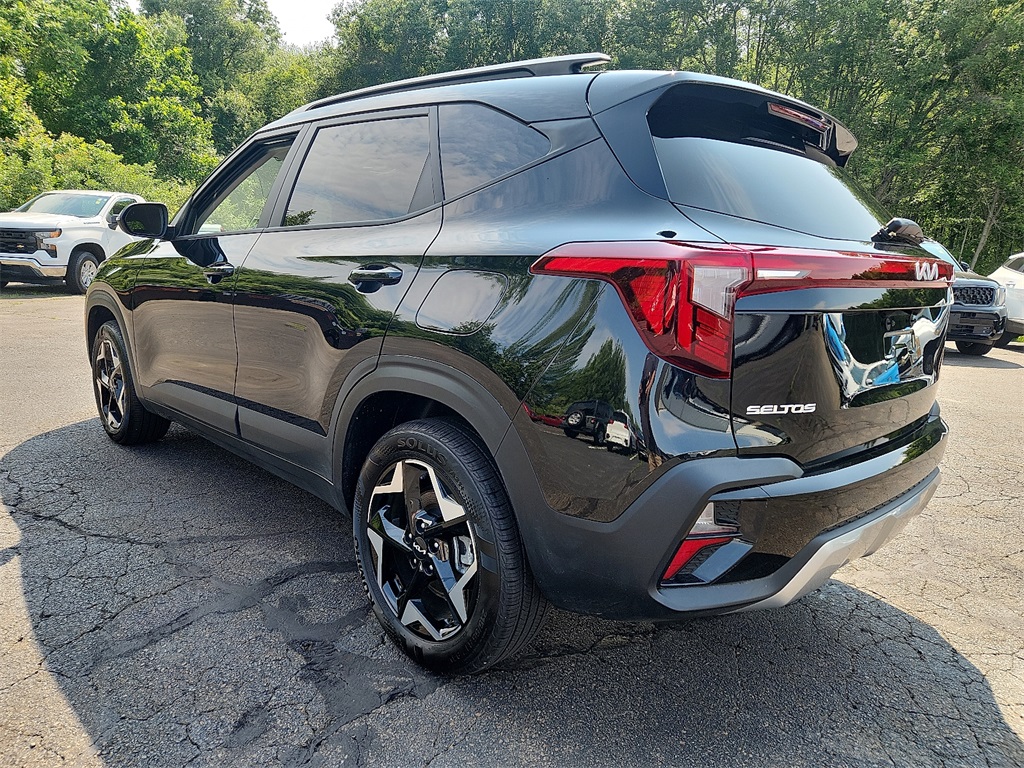 2025 Kia Seltos S photo 4