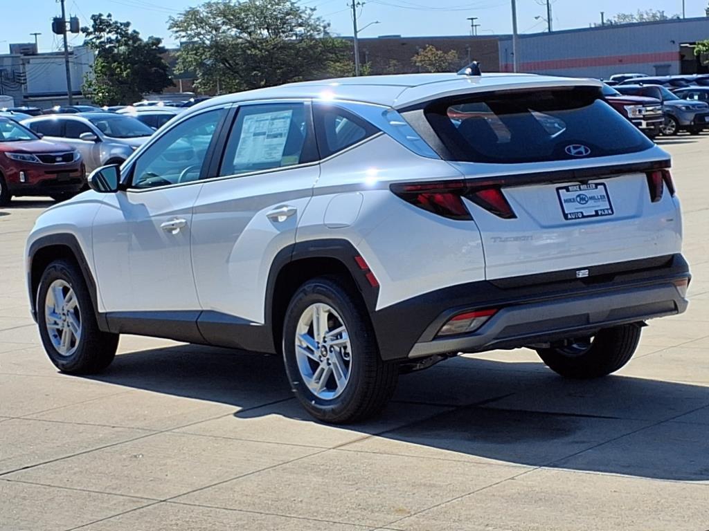 2025 Hyundai Tucson SE photo 2