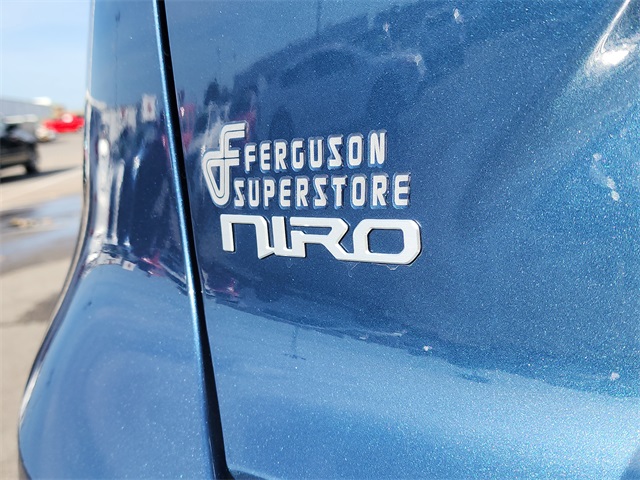 2026 Kia Niro EX photo 4