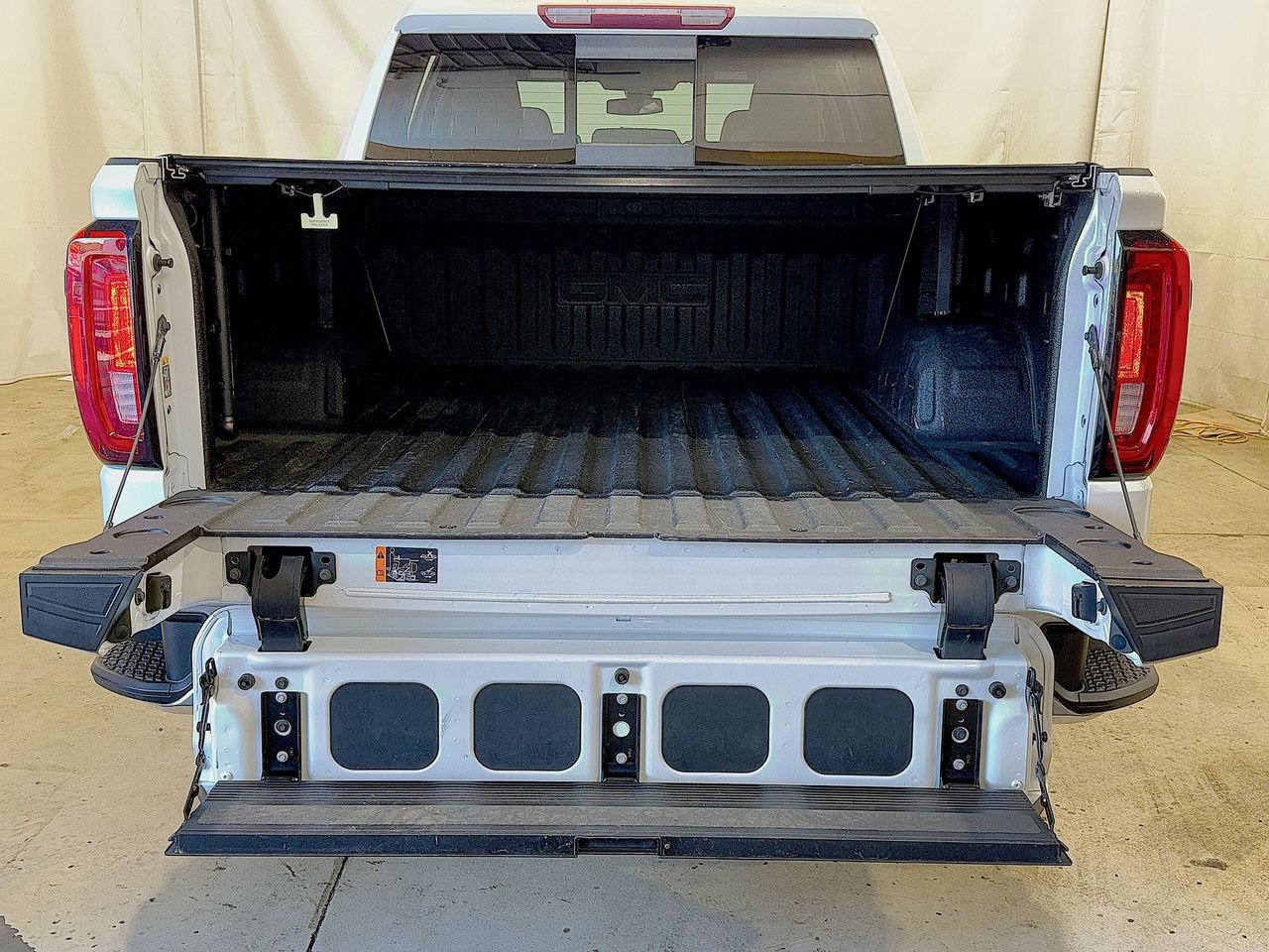 2019 Gmc Sierra 1500 SLT photo 25