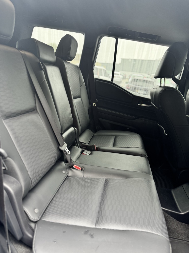 2025 Toyota Land Cruiser Base photo 6