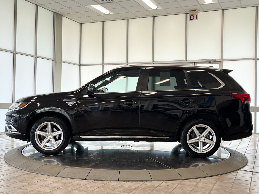 2022 Mitsubishi Outlander PHEV GT photo 4