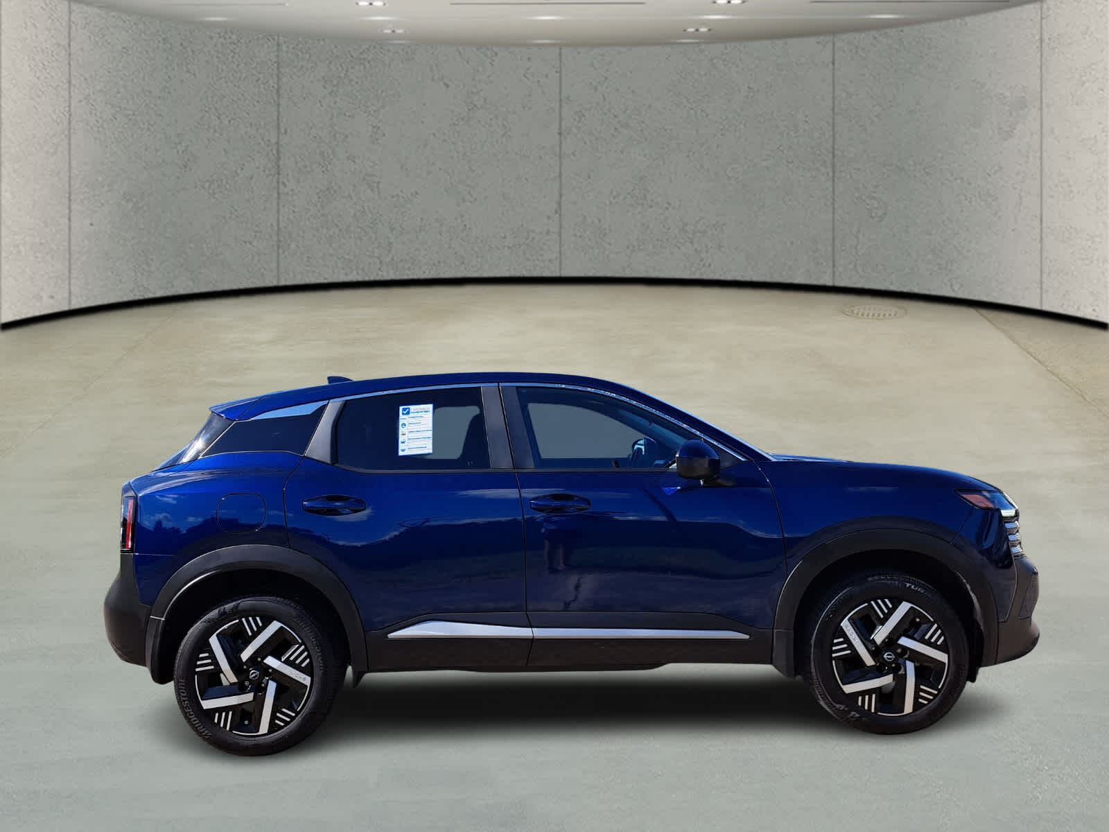 2025 Nissan Kicks SV photo 4