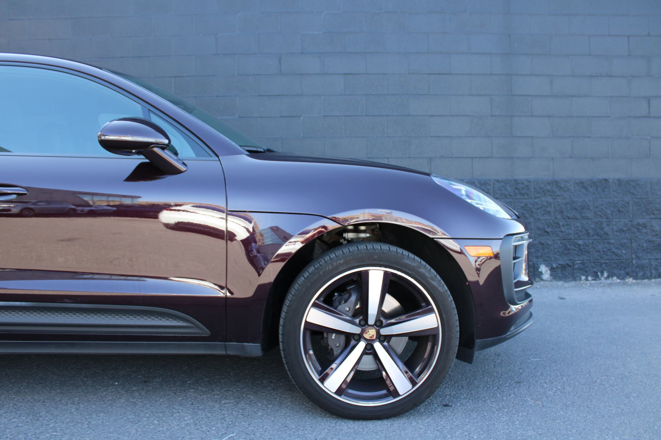 2024 Porsche Macan T photo 11