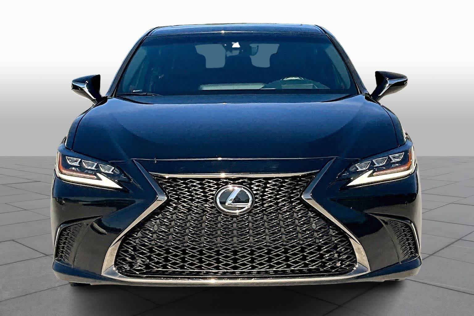 2021 Lexus ES F SPORT photo 3